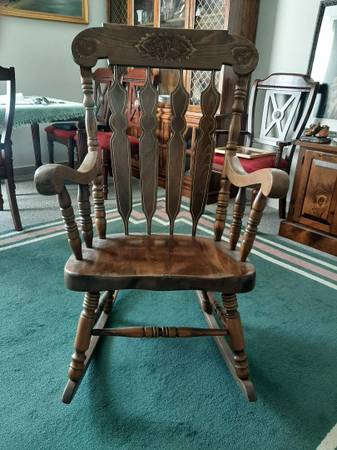 SOLID PINE ROCKER 1