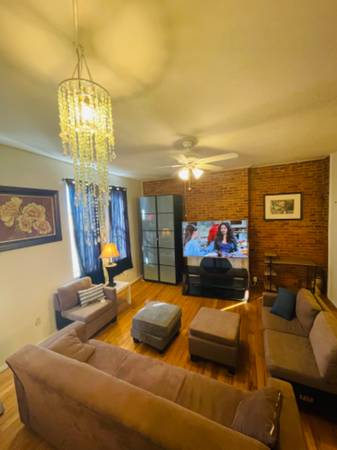 $1450.00 / 1br - Fully furnished Comfort- 1 bedroom, 1.5 bath unit.63694780409091121