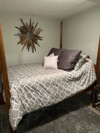 FREE - Full four poster bed w/mattress 1