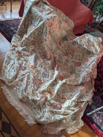 authentic Spain large size fancy table cloth/ bed cover 96x108 1