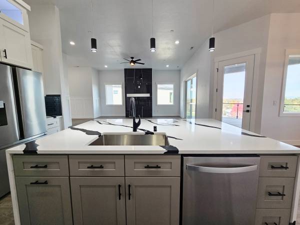 $3,595 / 5 hab - 3806 pies cuadrados - 3202 Bing Street MLS #287367 (West Richland)63673518088449124