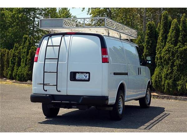 2021 Chevrolet Express 3500 - Photo 7