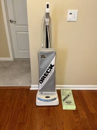 Oreck XL Upright Vacuum Cleaner Xtended Life XL + Bags 1