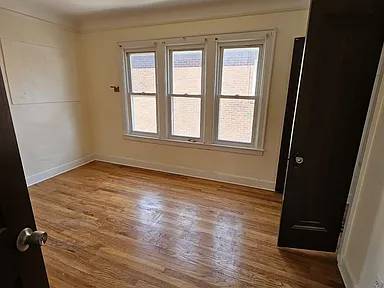 $736 / 2br - 850ft2 - Peaceful 2BR Upper-Floor Apartment with In-Building Laundry (6626 Payne Ave #2, Dearborn, MI)64018939954433122