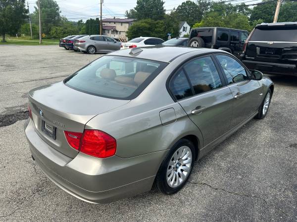 2009 BMW 328i xDrive AWD sedán con CUERO MARRÓN - $8,000 (Canonsburg)63625194210945122