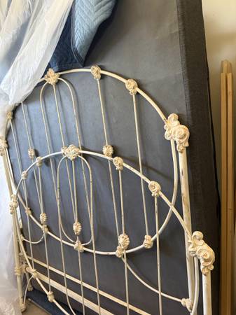 Antique full size bed 1