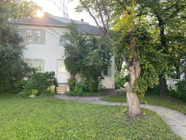 $1,050 / 2br - 1220 11 1/2 st. North (Fargo)63940163241858120