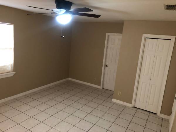 $800 / 1br - HOUSE FOR RENT/CASA DE RENTA (LAREDO)63662019278337121