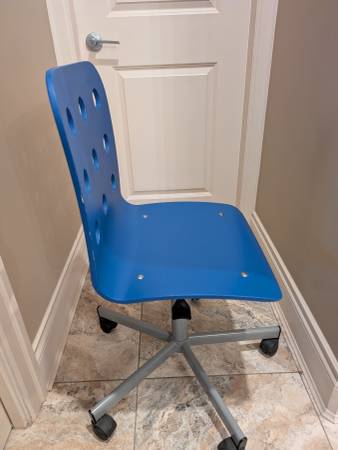 Swivel office chair. Sharp blue. Super deal! 1