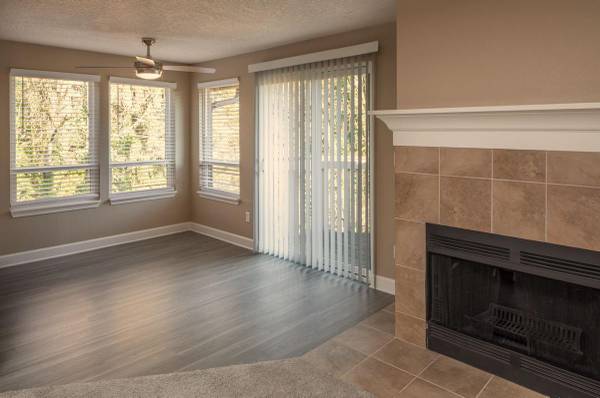 $2,481 / 3br - 1065ft2 - Spacious 3 Bedroom 2 Bath! Located in Wonderful Lake Oswego Mt. Park! (Mountain Park Neighborhood)63820882946689120