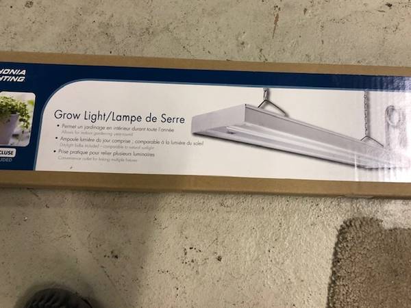 LITHONIA GROW LIGHT 1