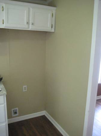 $4500.00 / 3br - 1980ft2 - 13915 Monarch Way63801860241537124