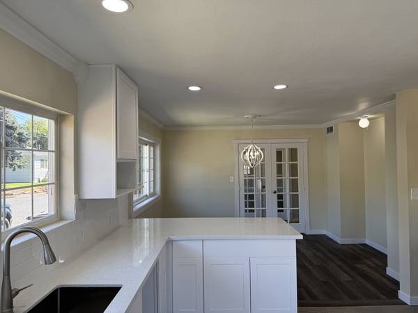 $599,500 / 7br - 3250ft2 - W VALLEY 3PLEX! OWNER TERMS POSSIBLE! NEW INTERIOR! BIG UNITS & LOT! (West Valley)64319759961090123