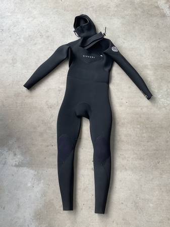 Hooded Rip Curl Wetsuit 1