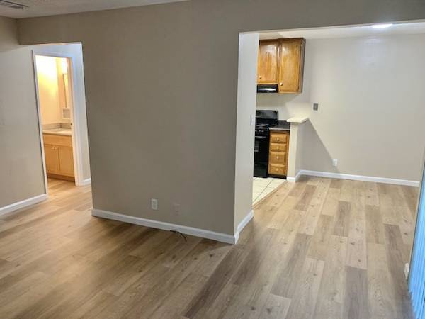 $2,300 / 2br - Bonito condominio de 2 habitaciones y 1.5 baños con garaje en Concord -- ¡PRÓXIMAMENTE! (concord / pleasant hill / martinez)63880135748355124