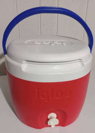 Beverage Cooler (Lino Lakes) 1