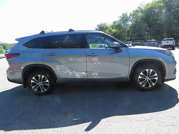 2021 Toyota Highlander XLE - $31276.0063486363831427124