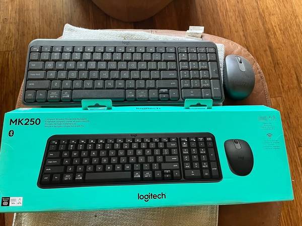Logitech MK250 Wireless keyboard + Mouse 1