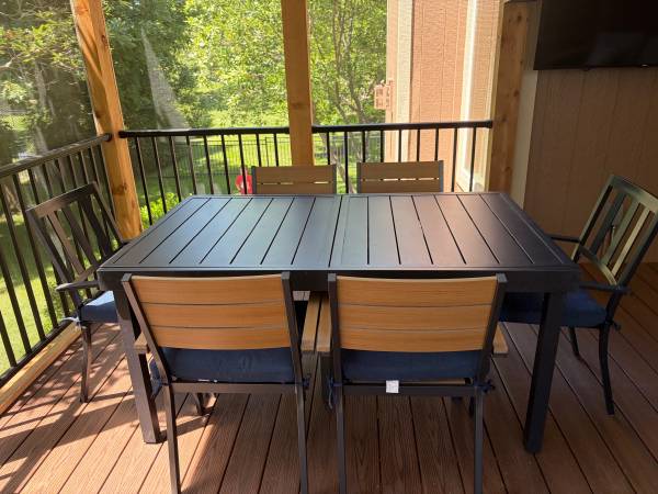 Outdoor dining set- expandable table and chairs 1