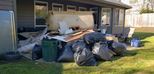 Hauling services, junk, trash and furniture removal 1