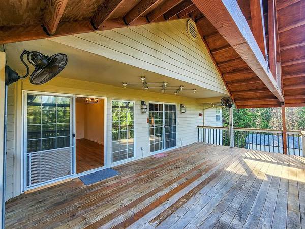 $3,000 / 4br - 2247ft2 - Home for rent, 4 bedroom 2 bath (Grants Pass)64318775158274122