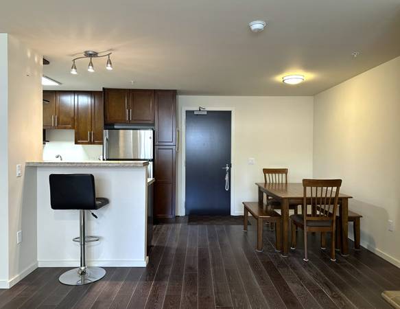 $3,250 / 2br - 837ft2 - The Cove Waikiki - 2BR/2BA/2PK (Pet Negotiable) (Honolulu)63939665036035123
