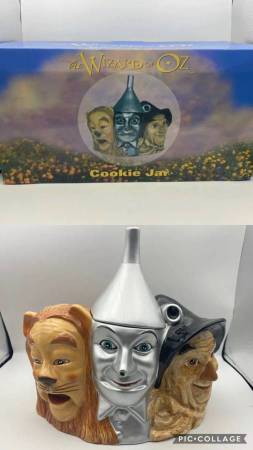 Warner Bros Studio Store Wizard of Oz 3 Face Cookie Jar 1