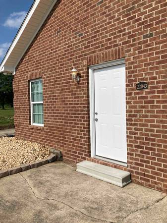 $1200.00 / 2br - 960ft2 - Duplex in Quiet and Convenient Area, Lawncare and Appliances Provided63801883167619121