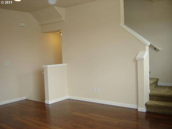 $2,599 / 3br - 1478ft2 - Hermosa casa de 3 habitaciones y 3 baños en Tigard! Patio trasero cercado y gran terraza (Tigard)63672618731523122