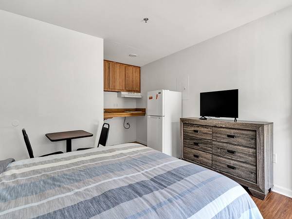 $344 Free Utilities, Fully Furnished, Studio 1/ba63617452919937122
