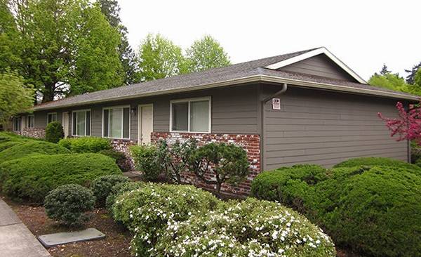 $1,245 / 2br - 806ft2 - 2bd 1ba, Laundry Facilities, In Portland (7911 SE 92nd Ave, Portland, OR)63831537190147120