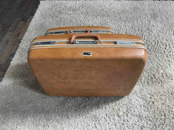 2-Samsonite Hard Case Luggage Pieces-Vintage - $25 (Columbia, MO)63471026123009124