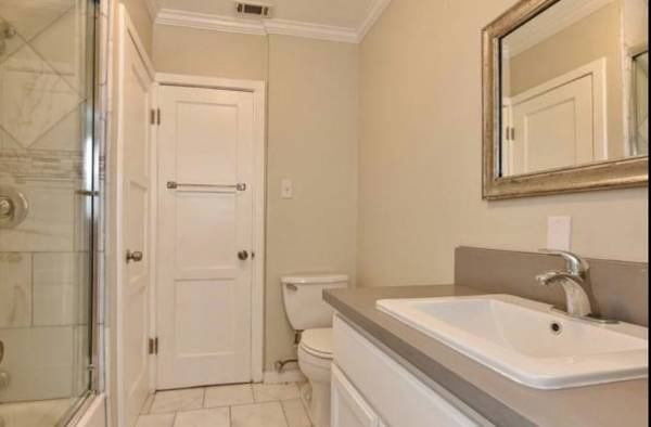 Habitación disponible por $900 en hogar tranquilo (Monrovia)63470368699265122