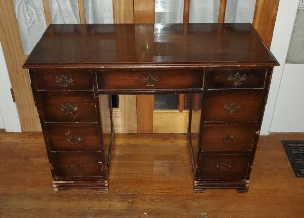 Vintage desk 1