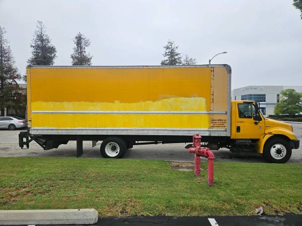 2012 International 4300 - Photo 7