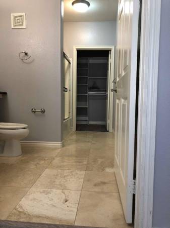 $1,800 / 2br - 1102ft2 - 2/2, Lovely executive unit in UTC,                  "REGENTS LA JOLLA" (San Diego, carmel valley, sorrento la jolla del mar)64037218551041124