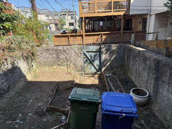 $240,000 / 4br - 2197ft2 - ¡Revende esta casa! East Baltimore St (Baltimore, MD)63694629966081122