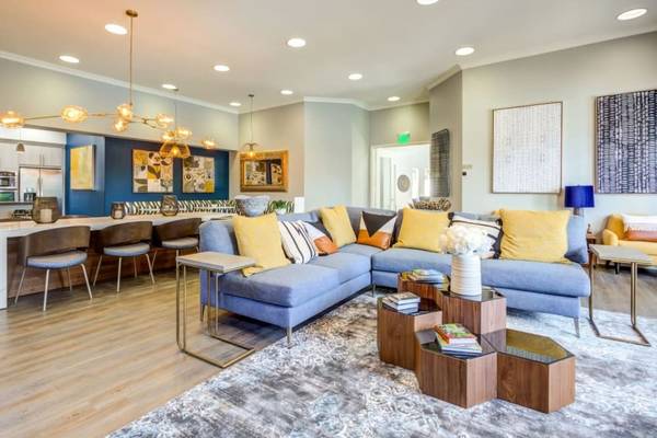 $3,954 / 3br - 1279ft2 - Encimeras de Granito, ¡Somos Amigables con Mascotas!, 3/BD (11600 Compass Point Dr N, San Diego, CA)63866050711939121