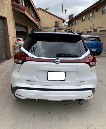 2021 NISSAN KICKS SR CON PORTAEQUIPAJES EN TECHO! POCOS KILÓMETROS! BUENA CONDUCCIÓN! - $11,90063618407846403122