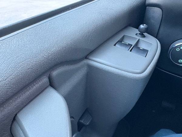 2022 Chevrolet Express EXTENDED - Photo 8