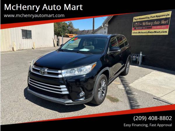 2019 Toyota Highlander XLE Sport Utility 4Door (Financing Available) 1