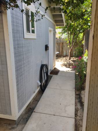 $1,450 / 1br - 400ft2 - New 400 sq ft studio apartment/ appliances and utilities included (Modesto / Yosemite & Claus)63970307594115121