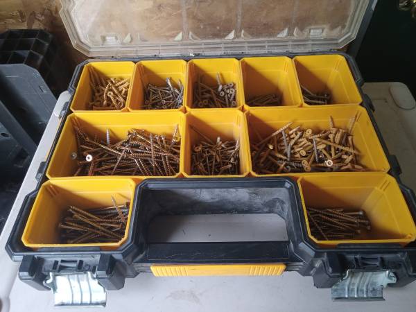 Dewalt divider case with screws 1