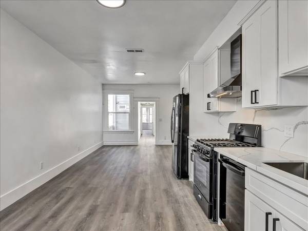$2,800 / 1br - 750ft2 - 750 SQ FT AMAZING TOP FLOOR ONE BEDROOM WITH FULLY UPDATED KITCHEN!!! (SOMA / south beach)63938500635010123