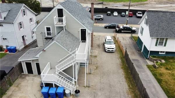 $2300.00 / 3br - 1700ft2 - 3BR/1BA + Office | Quiet 3-Family Home | Off-Street Parking64002829738242121