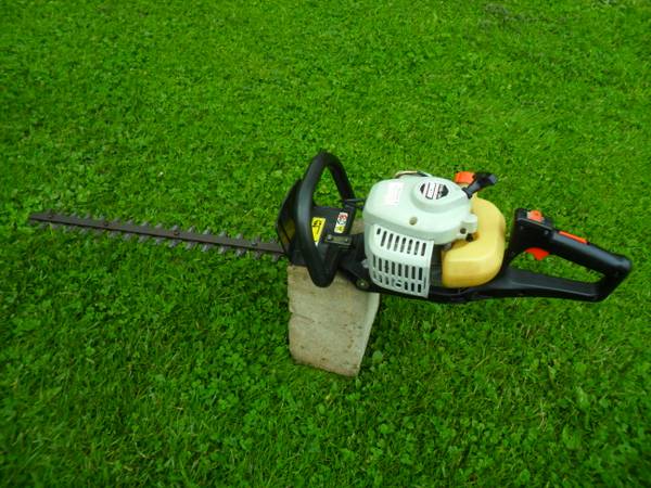 ECHO HC-1600 pro commercial landscaper 26" gas hedge brush trimmer 1