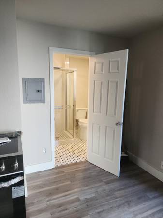 $1,650 / 1br - 450ft2 - Brand New 1 bedroom w/ AC,all utilities included.  Bancroft Ave & 54th (oakland east)64000755781122123