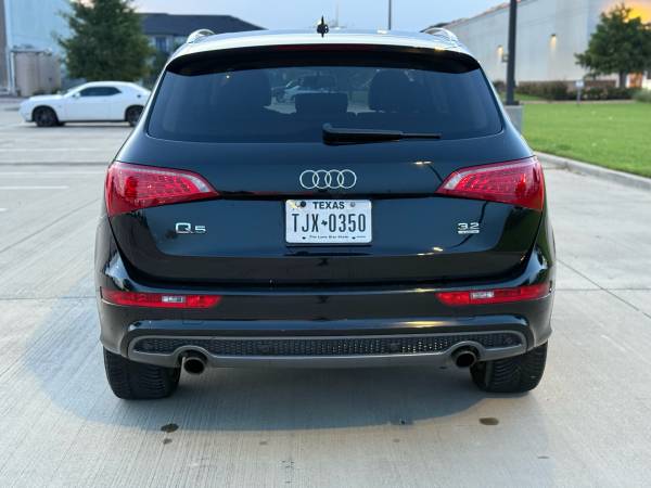Audi Q5 Quattro Premium Plus 2012 – V6 de 3.2L – Título limpio - $4,999 (Richmond)63622209137025124