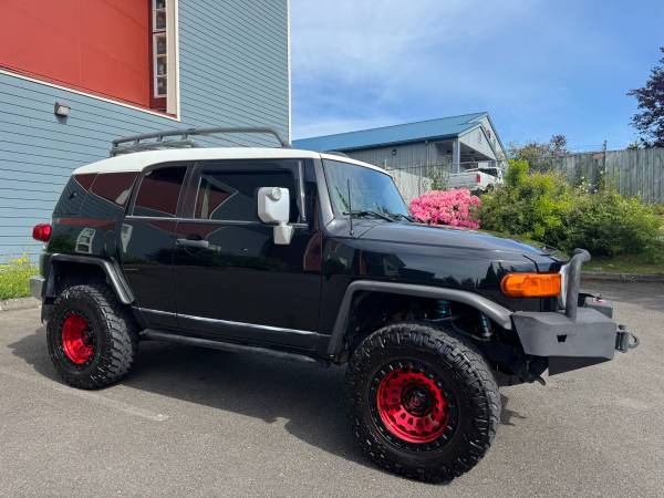 2007 Toyota FJ Cruiser Off-Road Lifted Manual W/4x4 - $16,995 (Daily Deals Auto Sales Lynnwood)63470613023491123
