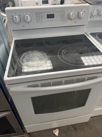 Samsung white glasstop stove 1